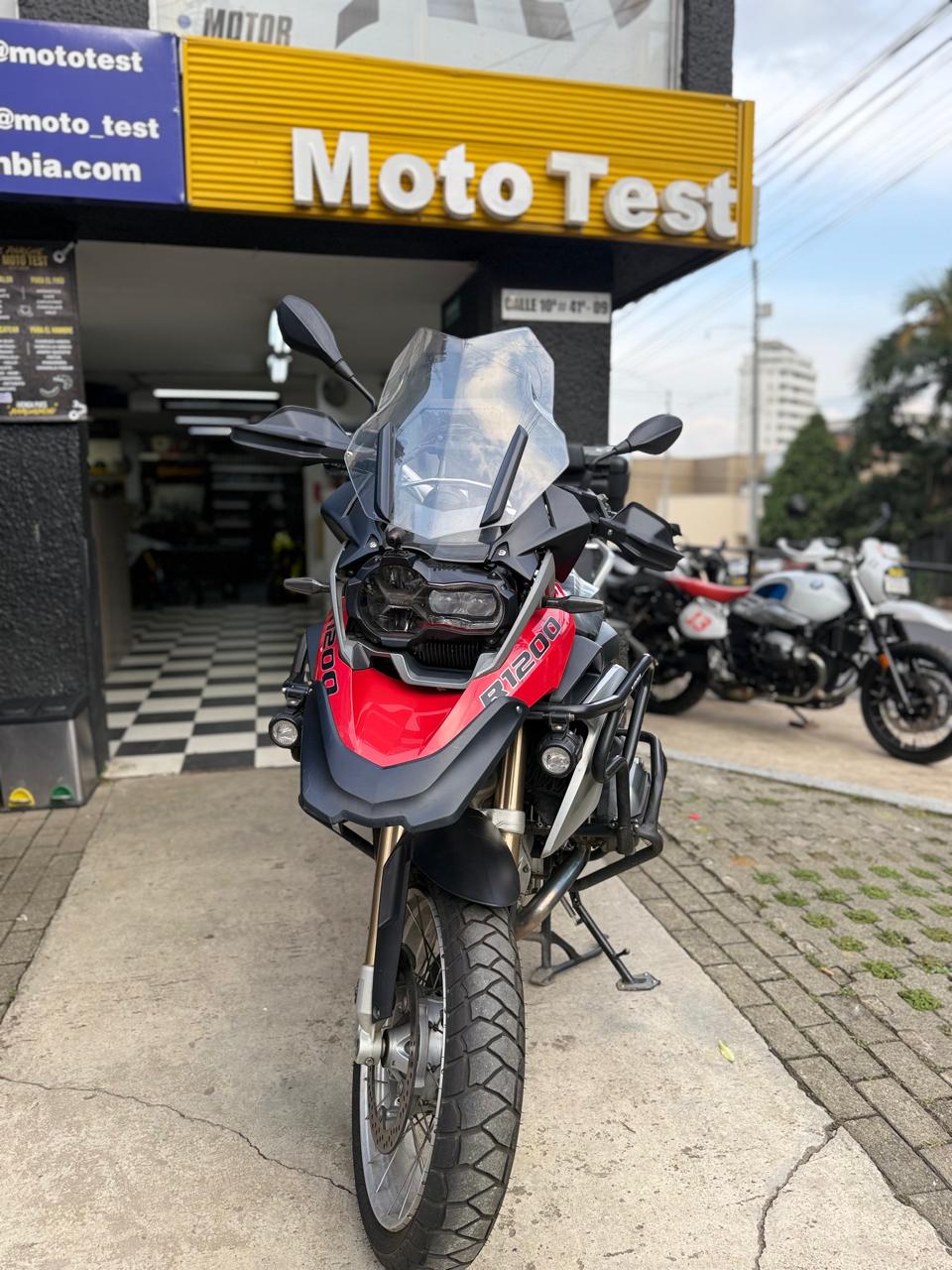 BMW R1200GS MODLEO 2015 KM 67. - Imagen 2