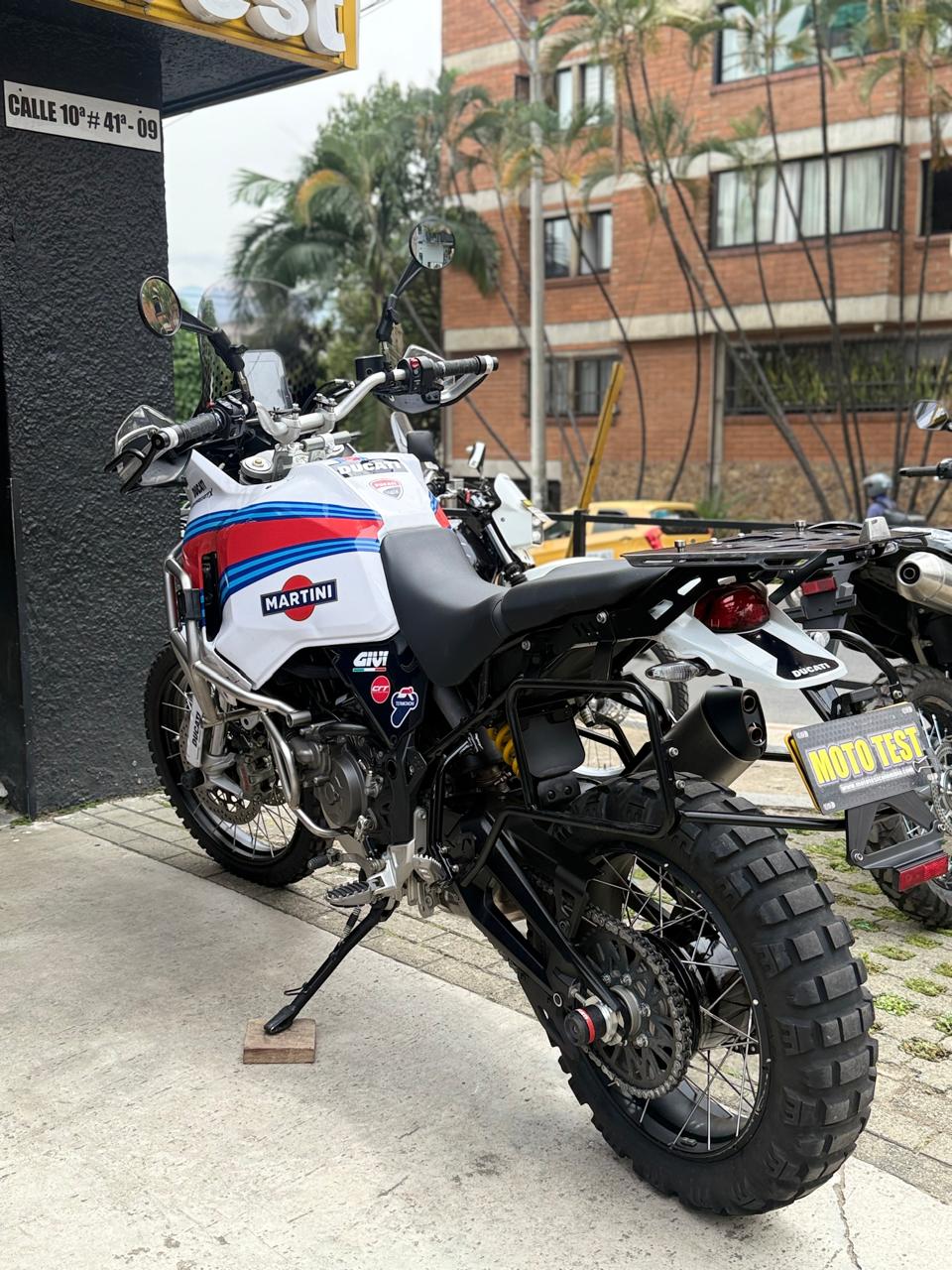 DUCATI DESERT X MODELO 2023 KM 16.265 - Imagen 2