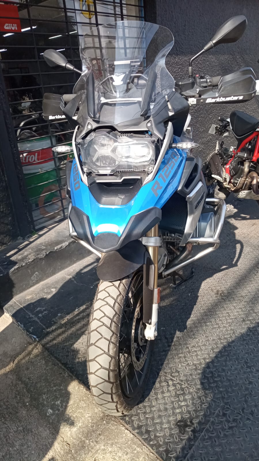 BMW R1250GS MODLEO 2020 KM 27.974 - Imagen 9
