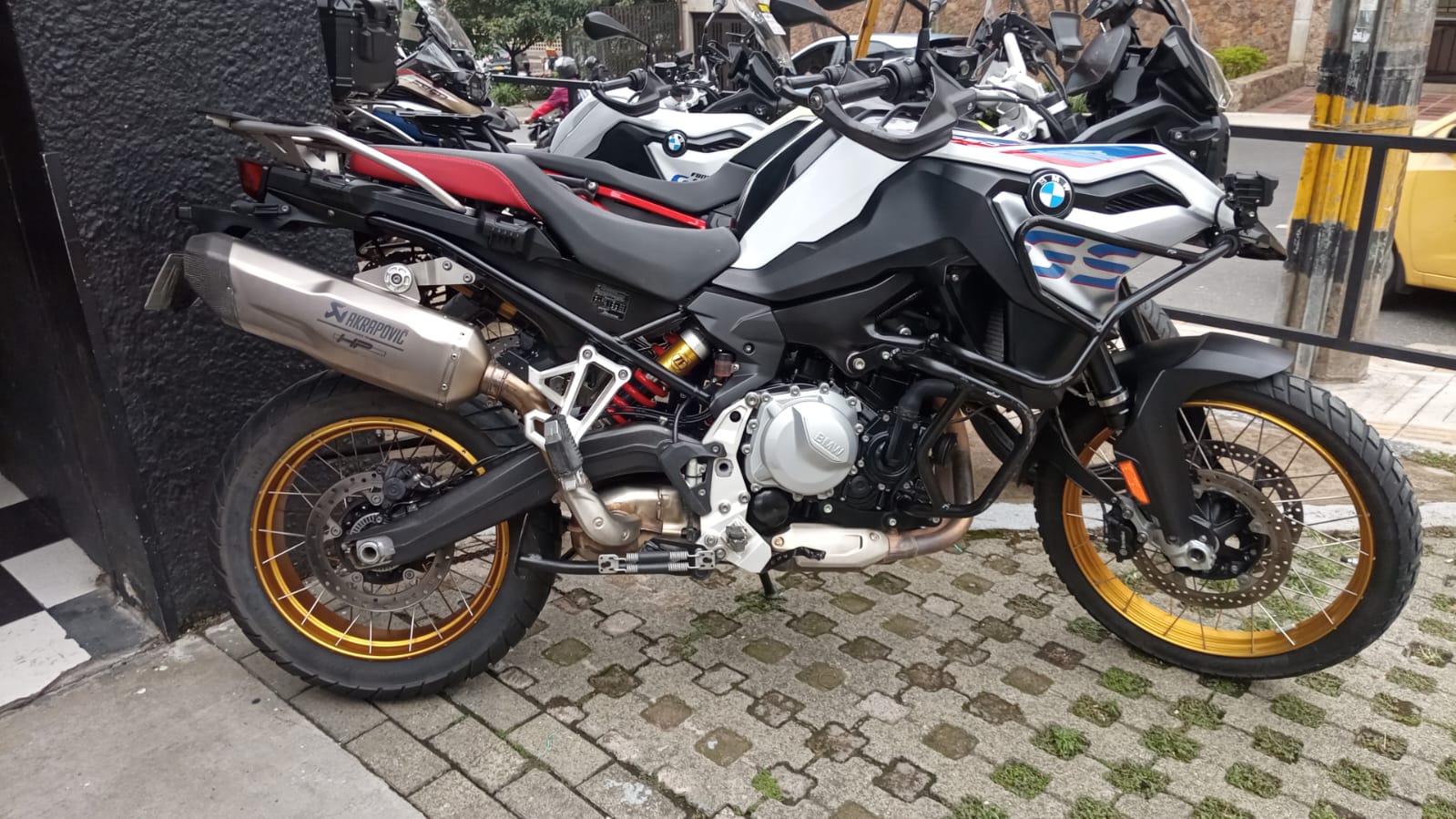 BMW F850GS PREMIUM MODELO 2019 KM 28.927 - Imagen 3