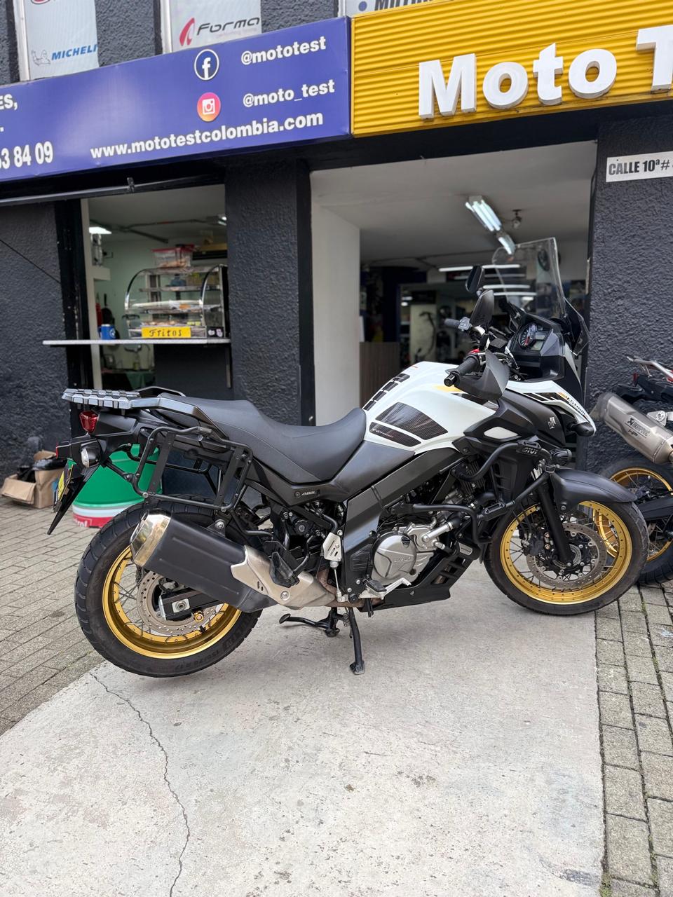 SUZUKI V-STROM DL650XT MODELO 2022