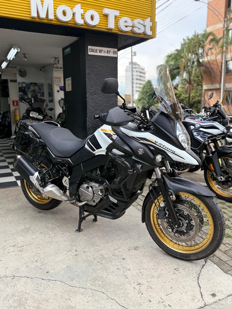SUZUKI V-STROM DL650XT MODELO 2022 - Imagen 3
